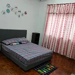 12 To 16 Guests Homestay - Happy Home Taman Bukit Kempas