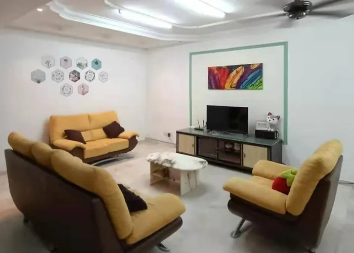 12 To 16 Guests Homestay - Happy Home Taman Bukit Kempas