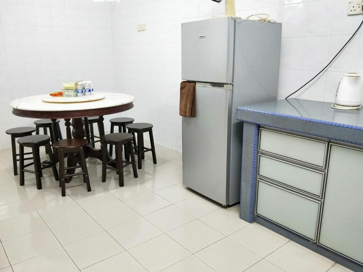 Holiday home 12 To 16 Guests - Happy Taman Bukit Kempas *